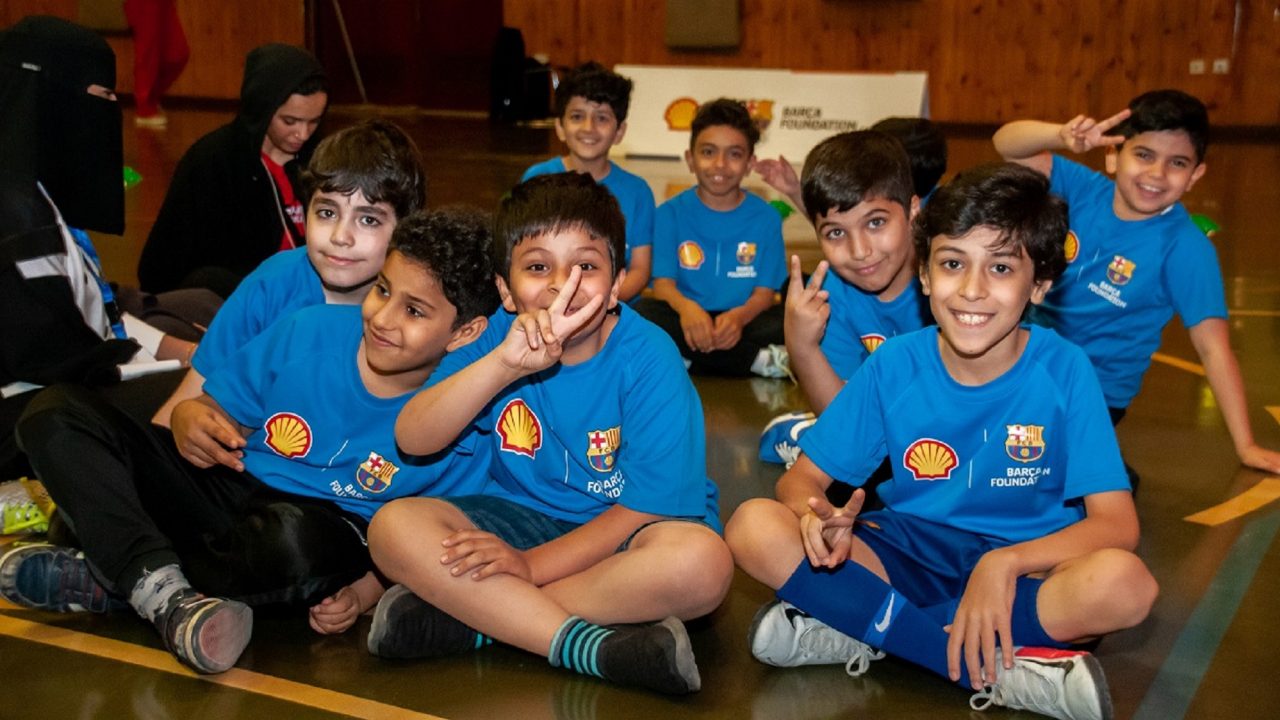 Children at a futbolnet event in Saudi Arabia